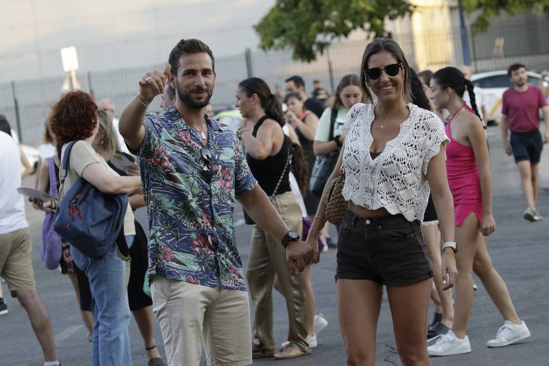 Ambiente del concierto de Rosalía en Sevilla