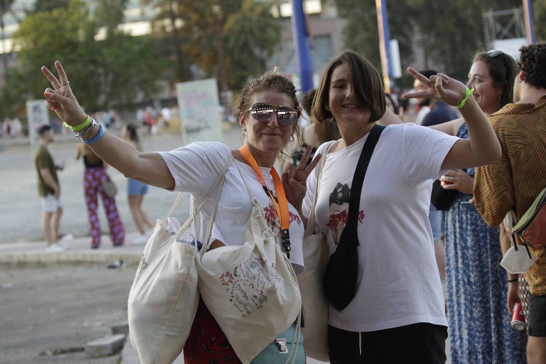 Ambiente del concierto de Rosalía en Sevilla