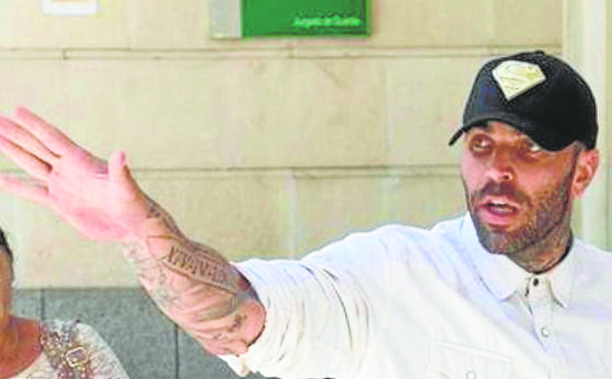 El ultra Manuel Herrera saliendo de los juzgados en una imagen de archivo