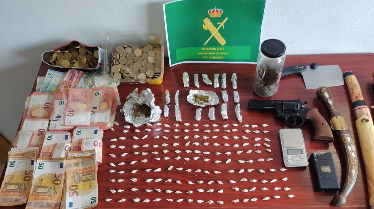 Detenida en Montellano una pareja por vender droga a cambio de objetos robados, como el césped de un parque municipal