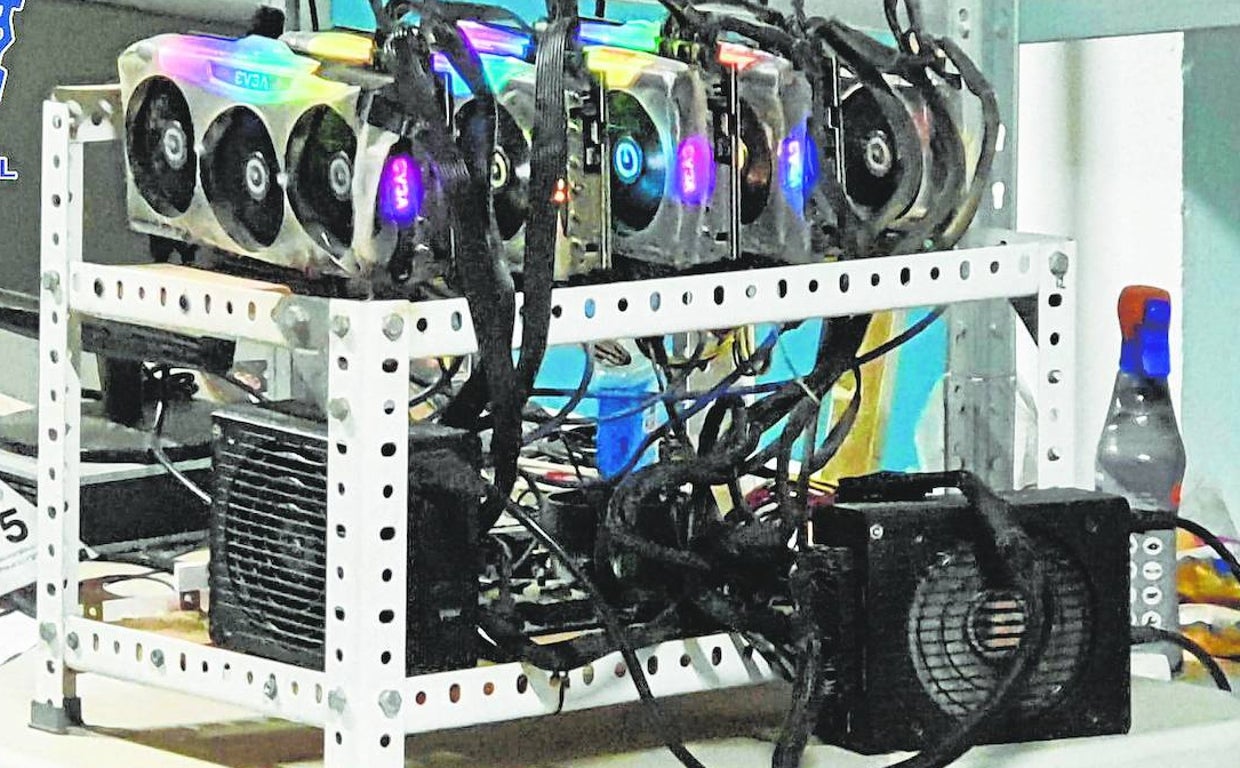 La Guardia Civil descubre la granja de criptomonedas más grande de la  provincia de Sevilla