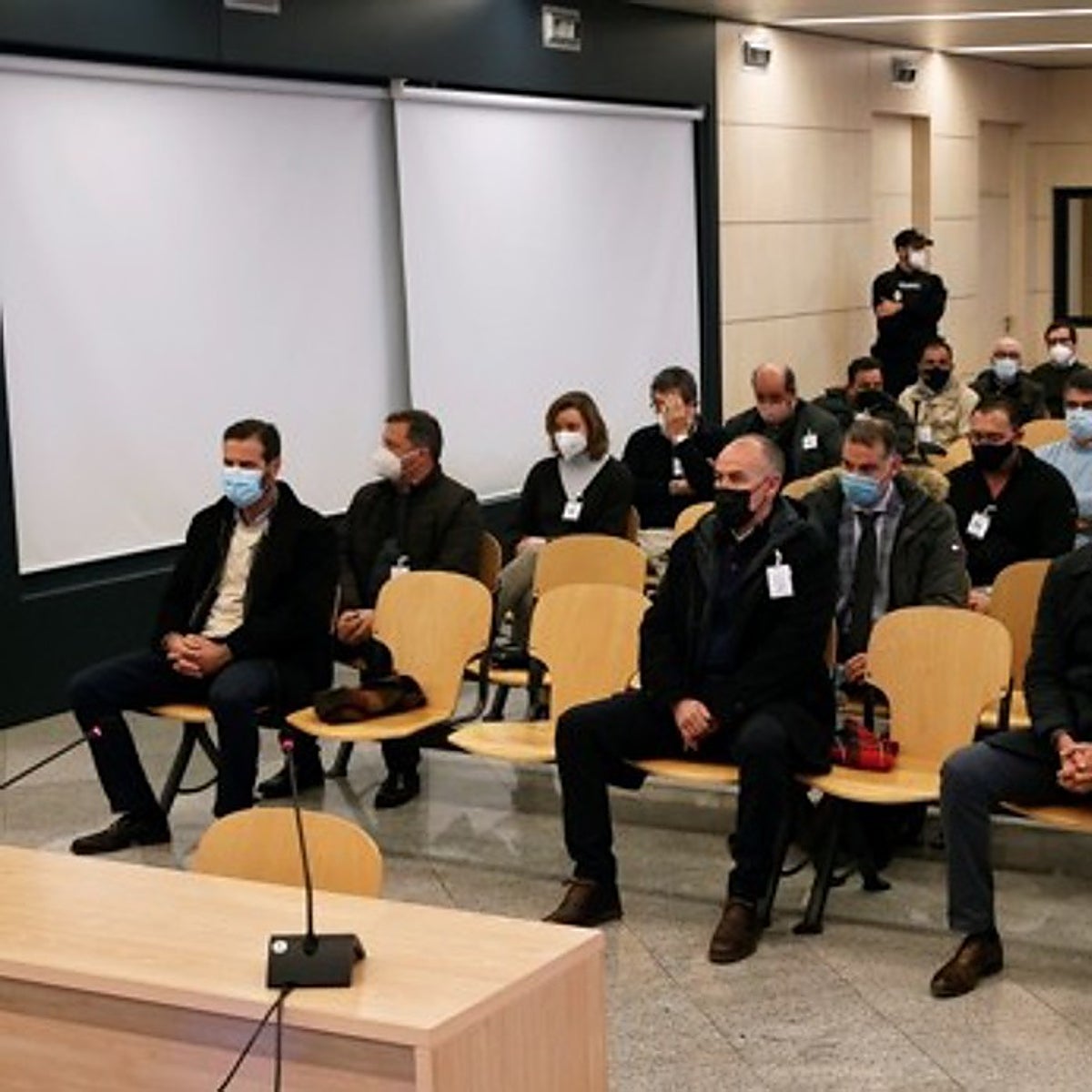 Absueltos por prescripción o falta de prueba la decena de funcionarios acusados de cobrar de Fitonovo