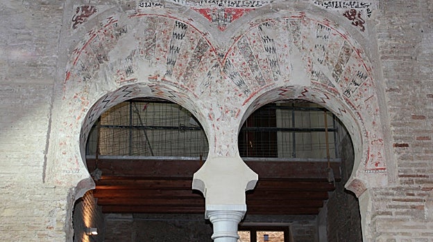 Los arcos aparecidos en las casas 7 y 8 del Patio de Banderas que pertenecieron al primitivo palacio de Al-Mutamid