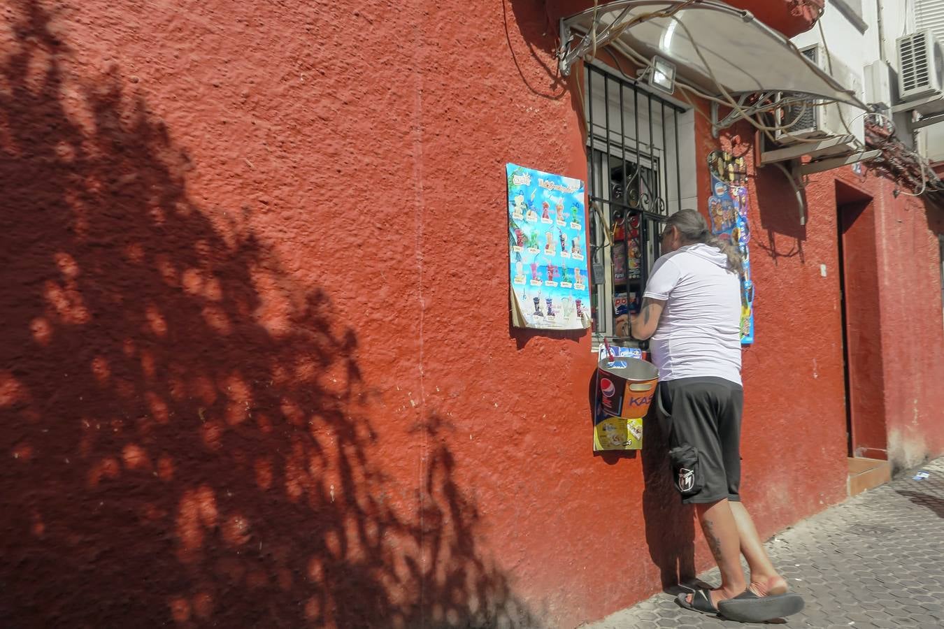 Las llamadas ventanitas son un tipo de mercado negro muy asentado en Sevilla