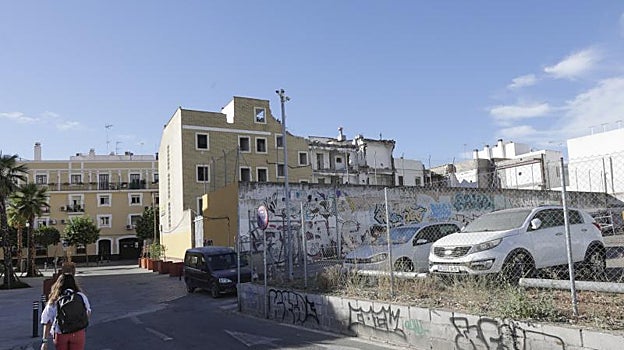 Vista de las actuaciones en la futura residencia de estudiantes desde la calle Cristo de las Cinco Llagas