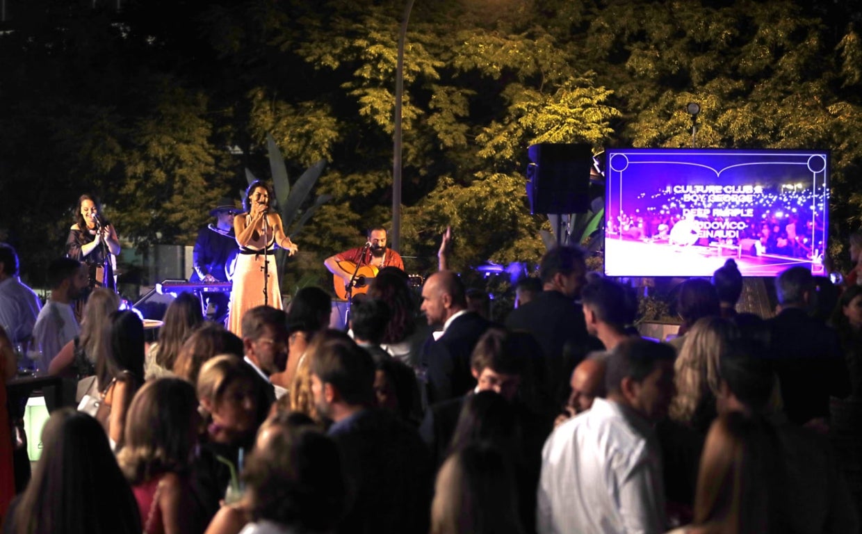 El hotel Meliá Sevilla acogió anoche la presentación de la segunda edición del Icónica Sevilla Fest