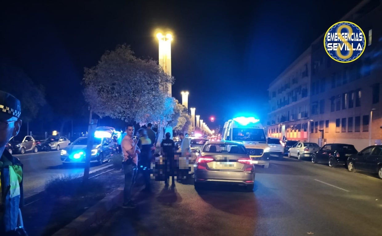 Punto donde se ha producido la colisión que ha provocado los cortes en la calle Torneo