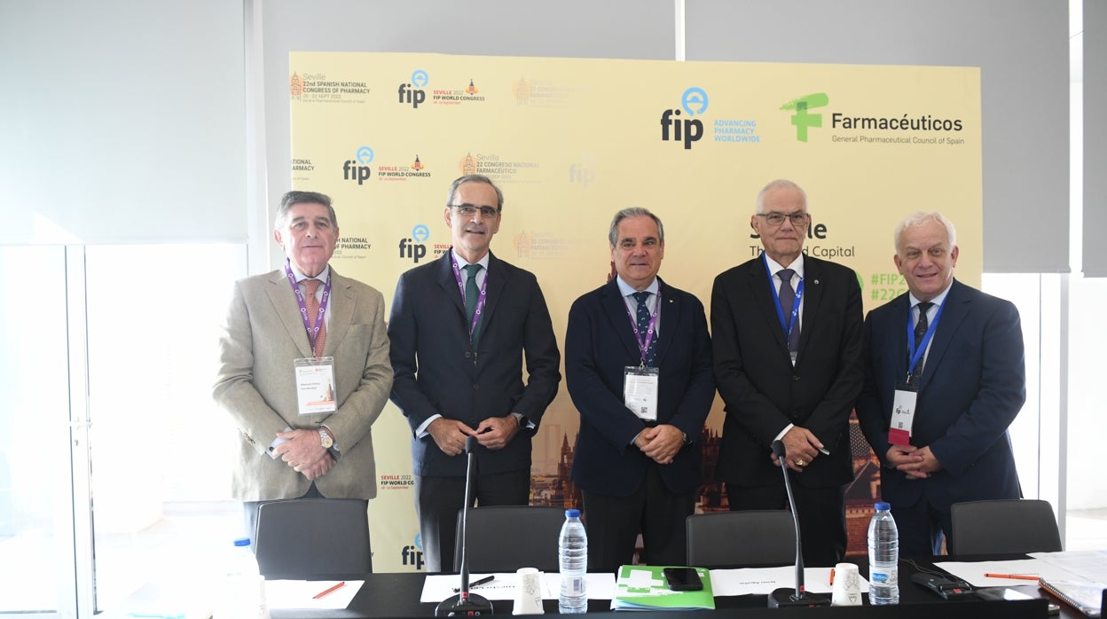 Los Congresos Mundial y Nacional de Farmacia buscan en Sevilla los retos de la profesión para el futuro