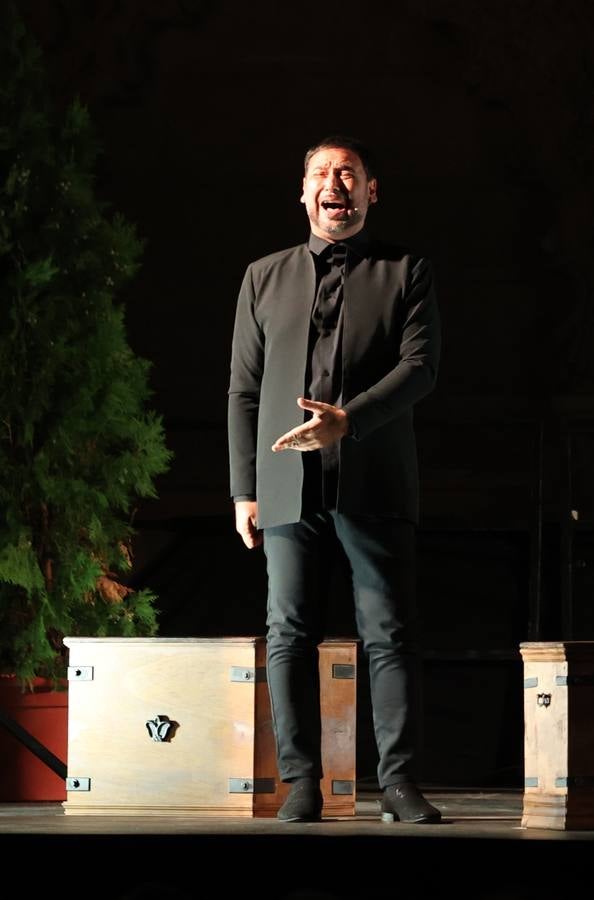 José Valencia, durante su espectáculo, en el Real Alcázar de Sevilla