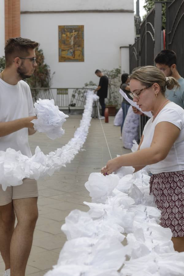El barrio sevillano del Cerro del Águila se prepara para la salida extraordinaria de la Virgen de los Dolores
