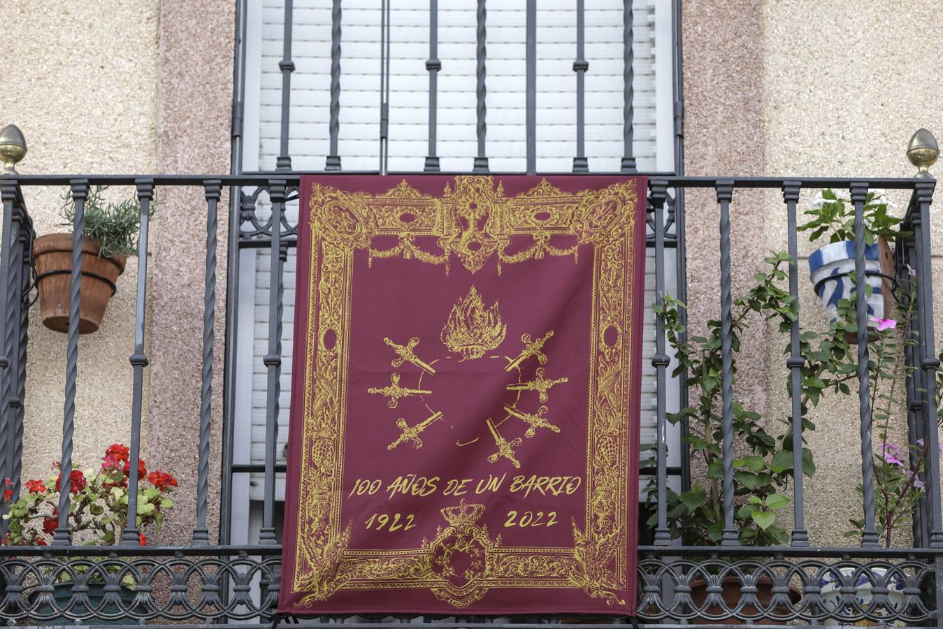 El barrio sevillano del Cerro del Águila se prepara para la salida extraordinaria de la Virgen de los Dolores