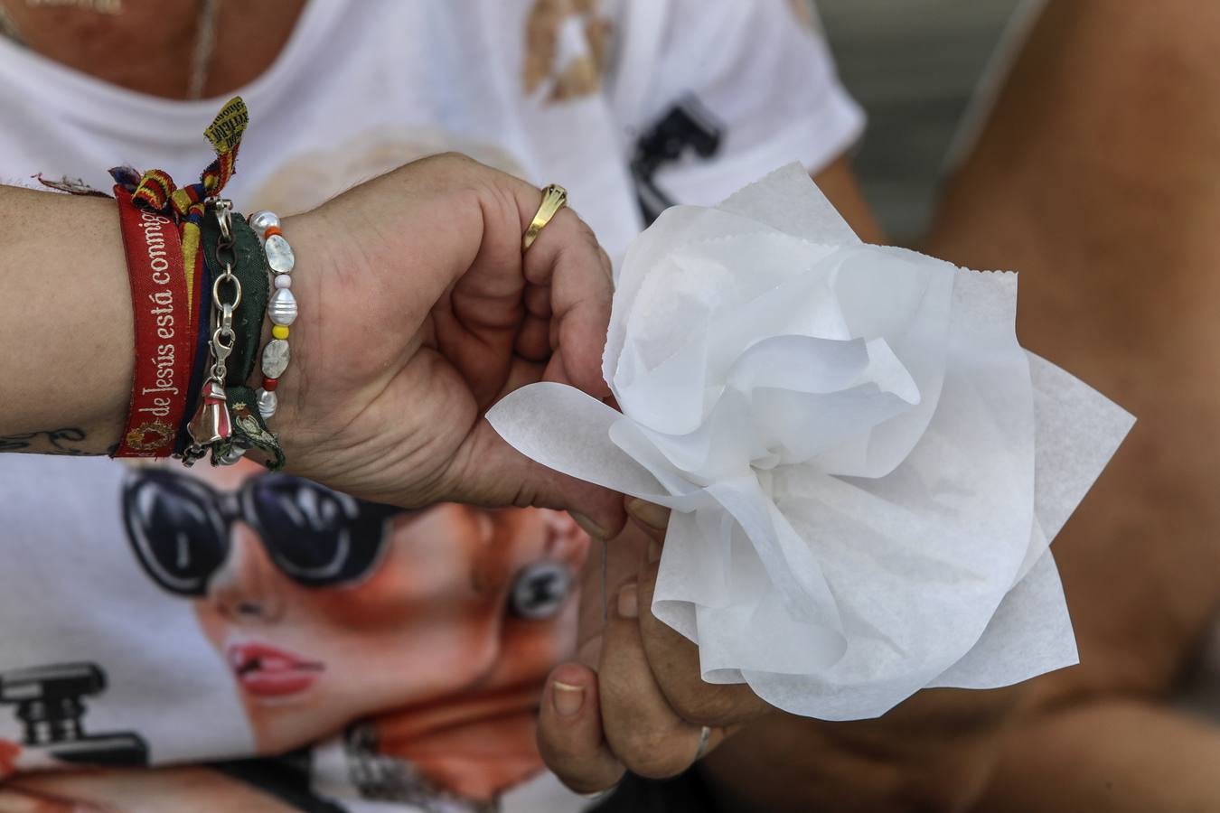 El barrio sevillano del Cerro del Águila se prepara para la salida extraordinaria de la Virgen de los Dolores