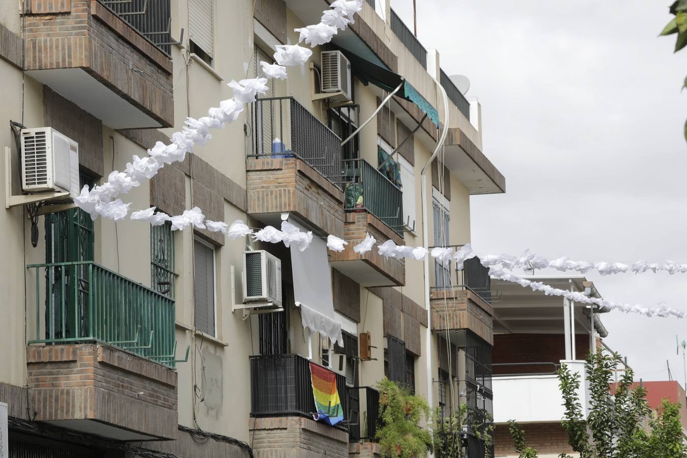 El barrio sevillano del Cerro del Águila se prepara para la salida extraordinaria de la Virgen de los Dolores