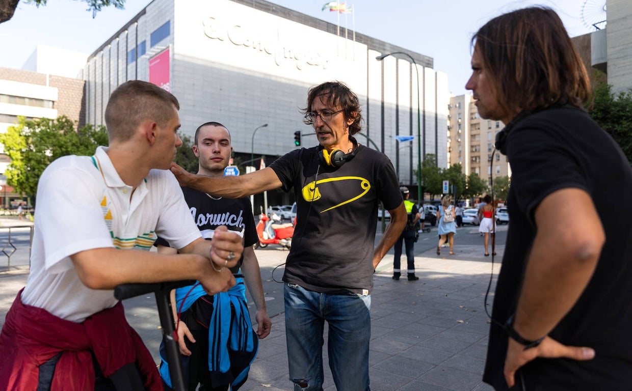 Rafael Cobos (derecha) y Paco Baños en conversación con los actores Hugo Welzel y Germán Rueda en Nervión