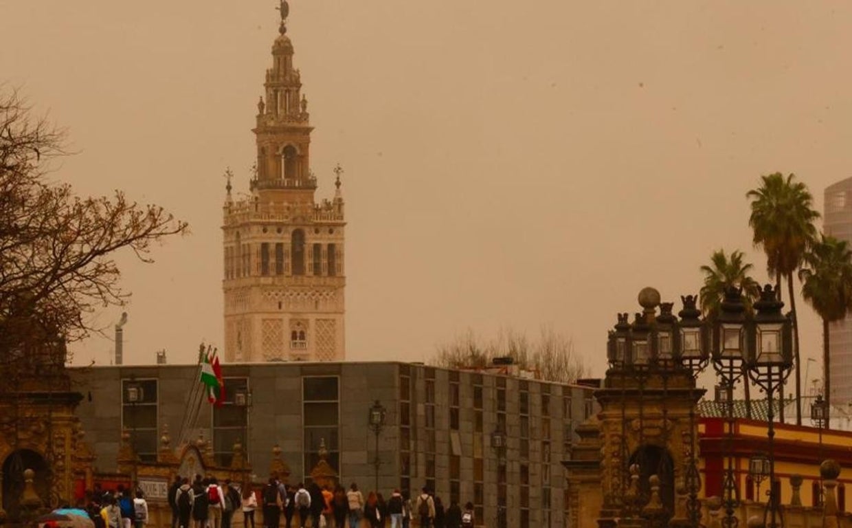 La calima volverá a hacer acto de presencia este lunes en Sevilla