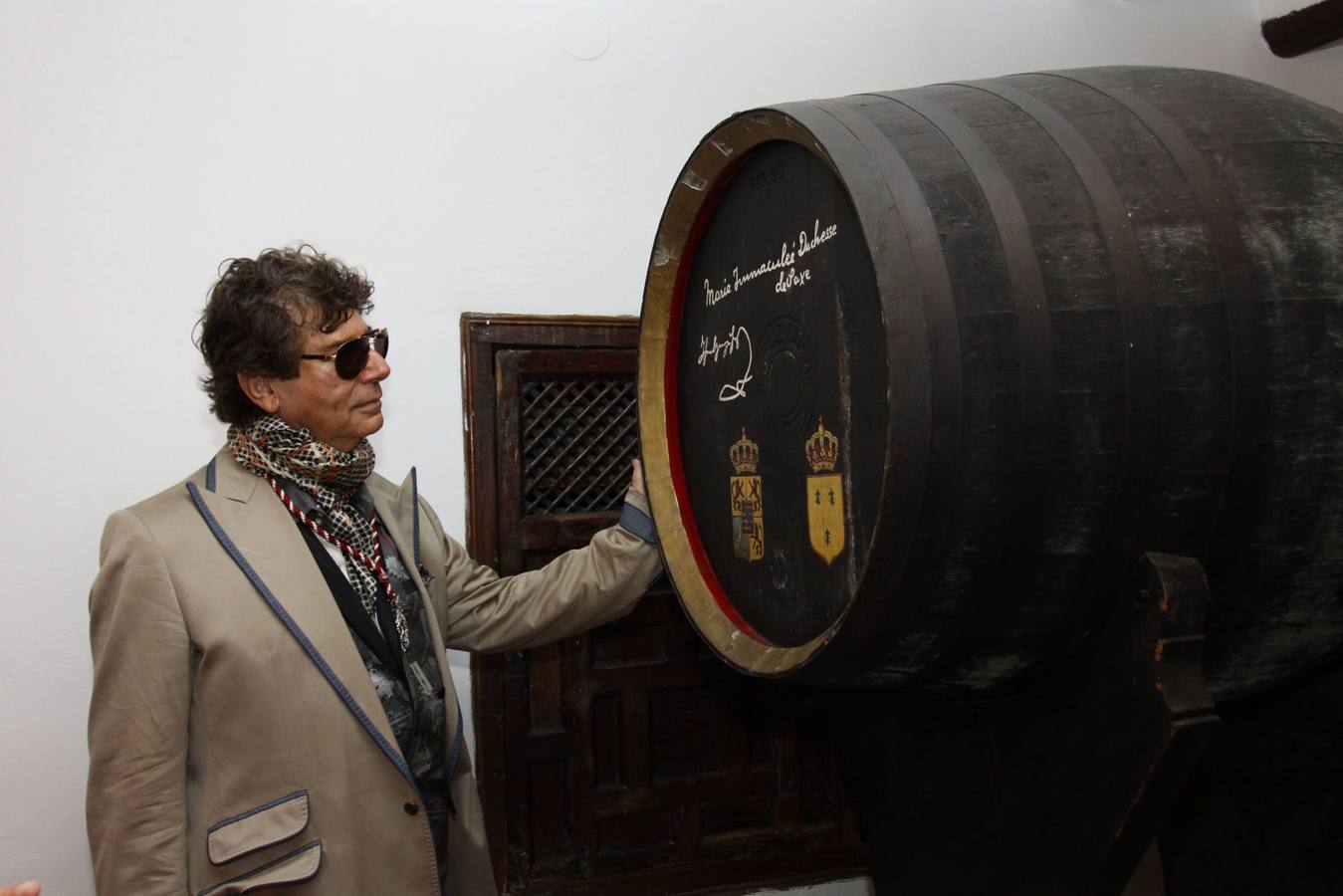 Junto a un barril de Montilla-Moriles