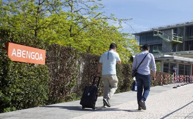 Abengoa ofrece primas salariales del 10% para retener a su plantilla tras 300 «fugas» laborales