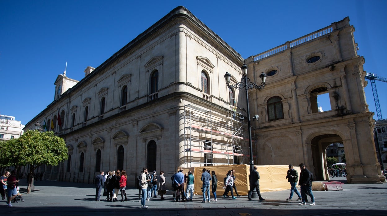 El Ayuntamiento de Sevilla convoca 71 plazas de empleo público: categorías y requisitos