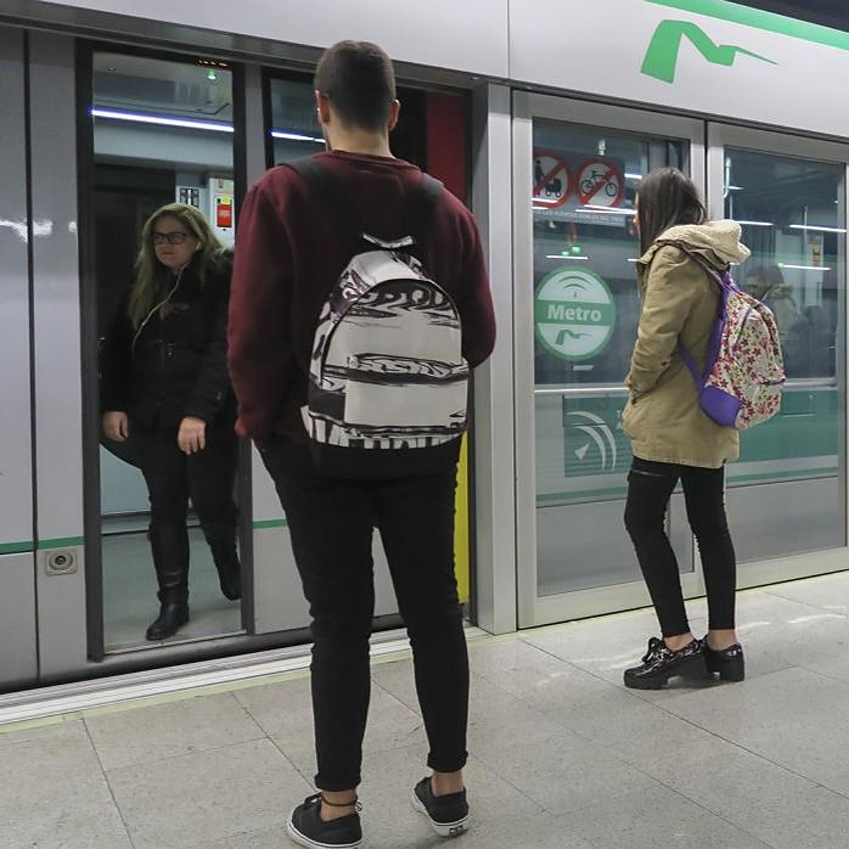 Noche en Blanco de Sevilla 2022: así se refuerzan los horarios del Metro y Tussam