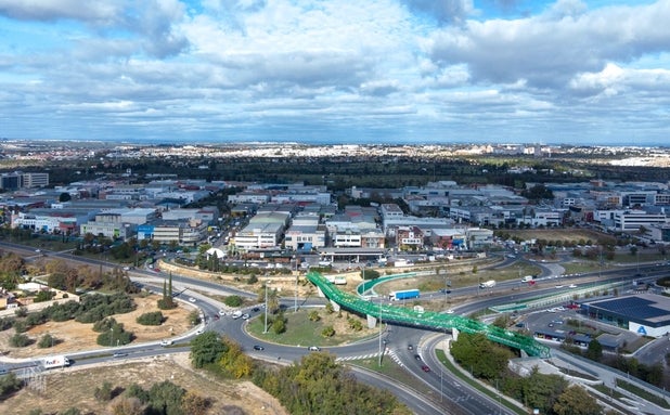 Empiezan los trabajos del carril bici que recorrerá el polígono PISA de Mairena del Aljarafe