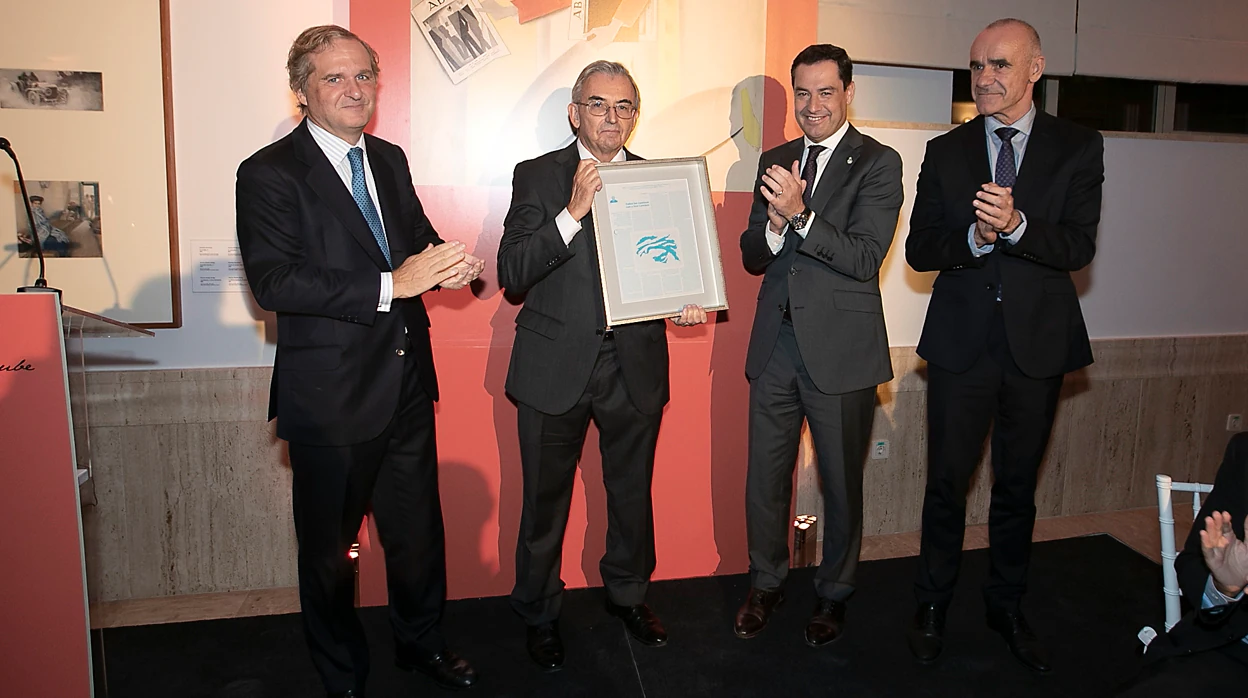 José Joaquín León recoge el XXII Premio Joaquín Romero Murube en la Casa de ABC