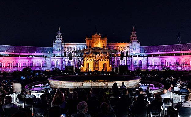 Icónica Sevilla Fest se inauguró con el espectáculo de luces 'Icónica Lights'