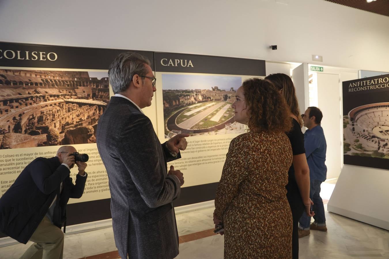 Inauguración de la exposición 'Un coloso para Itálica'.