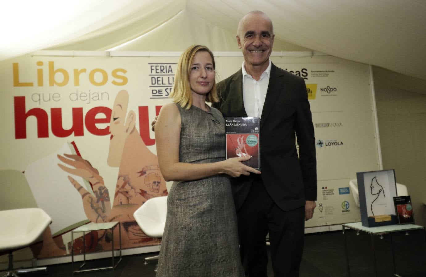 Marta Barrio recibió el I Premio Almudena Grandes