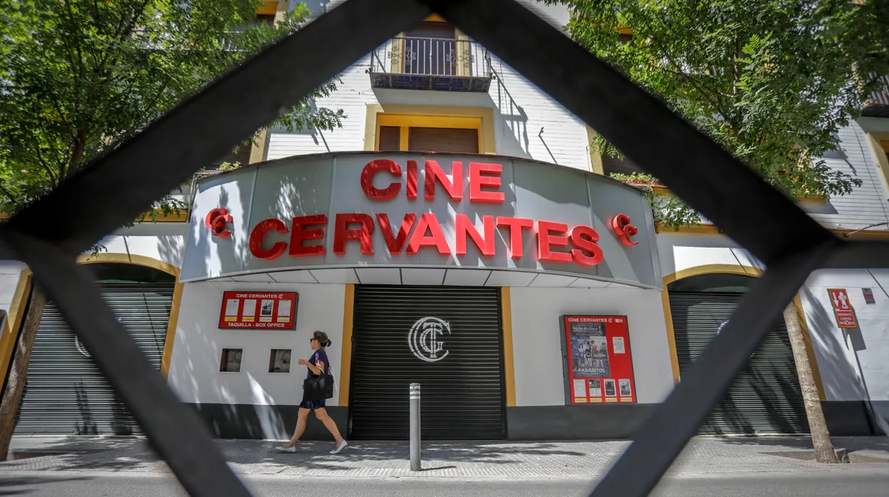 Cierra el Cine Cervantes, el más antiguo de Sevilla
