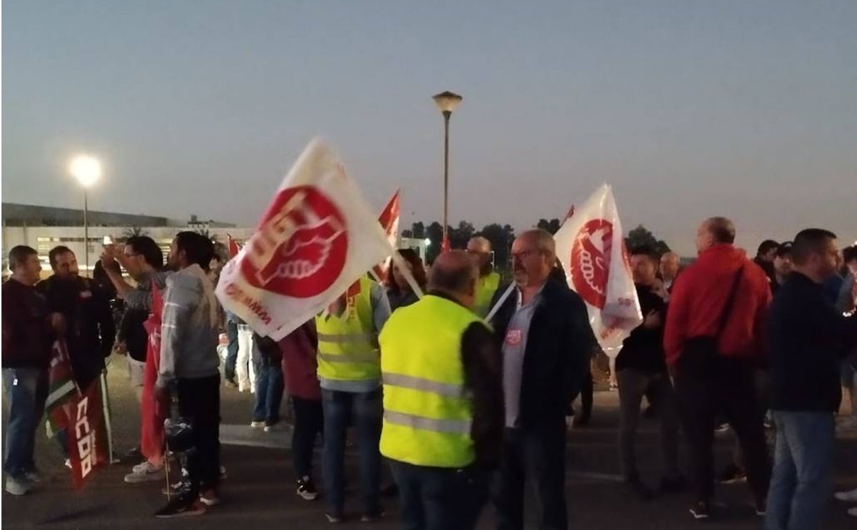 Los sindicatos cifran en un 90% el seguimiento de la huelga en las ...