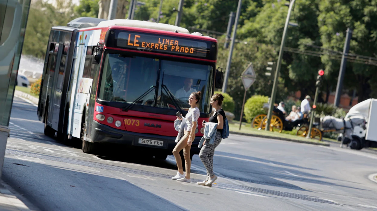 Detienen al 'acosador del autobús', quien abusaba de pasajeras en la línea de Sevilla Este