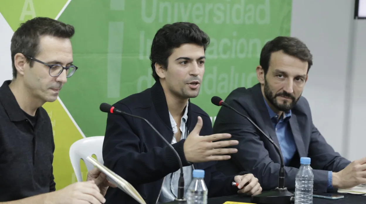 Luis Ybarra: «Mis poemas están escritos en un proceso de cambio y ruptura»