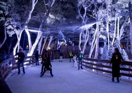 Los parques de hielo de la Navidad en Sevilla: de la Caja Mágica del Prado a la pista del Muelle de las Delicias