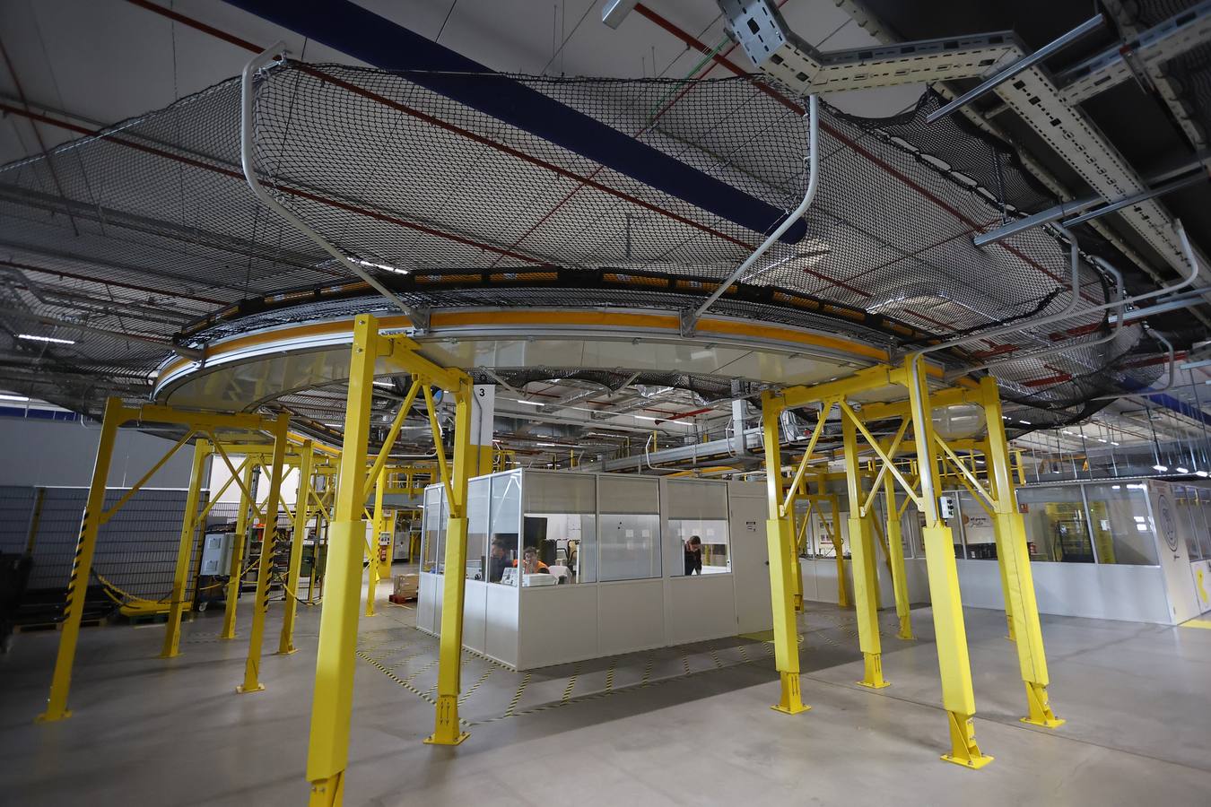 Reportaje gráfico del centro logísitico de Amazon en Sevilla