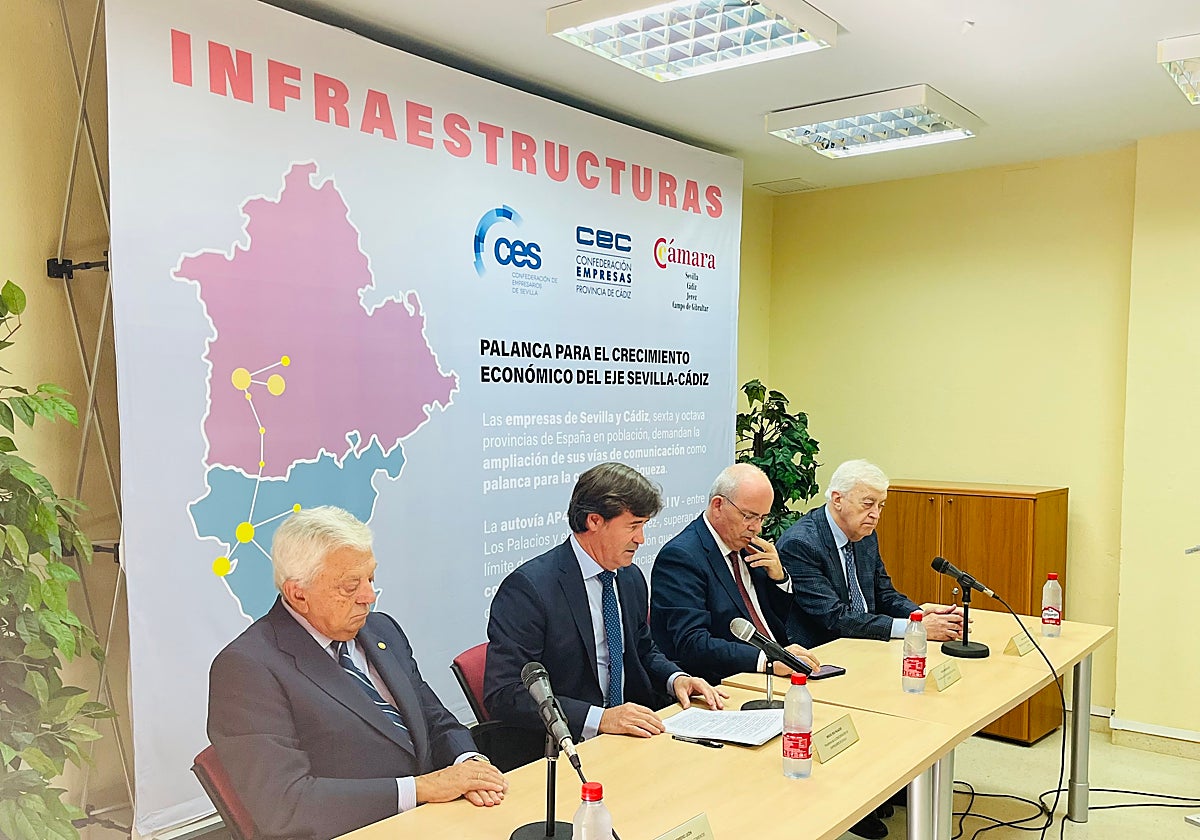 Las empresas de Sevilla y Cádiz reclaman el desdoble de la N-IV, en su tramo Los Palacios-Jerez, y el tercer carril en la AP-4