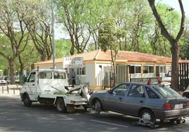 La grúa municipal de Sevilla la gestionará una empresa de ambulancias pese a las pegas por su inexperiencia