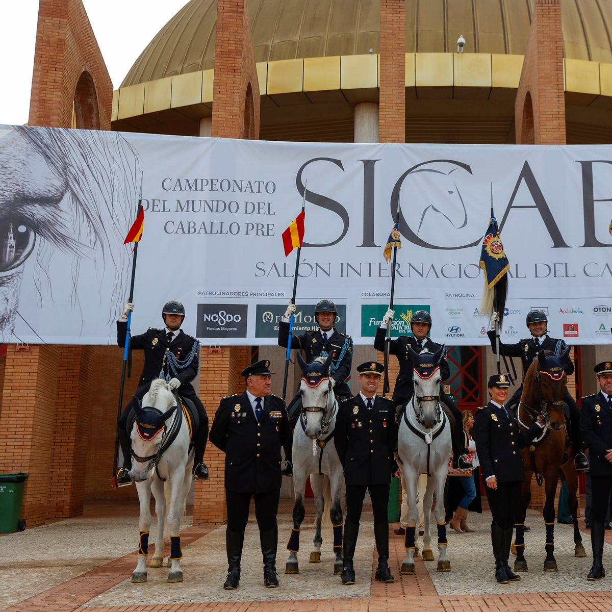 Primer homenaje en el Sicab Sevilla 2022 para la Unidad de Caballería de la Policía