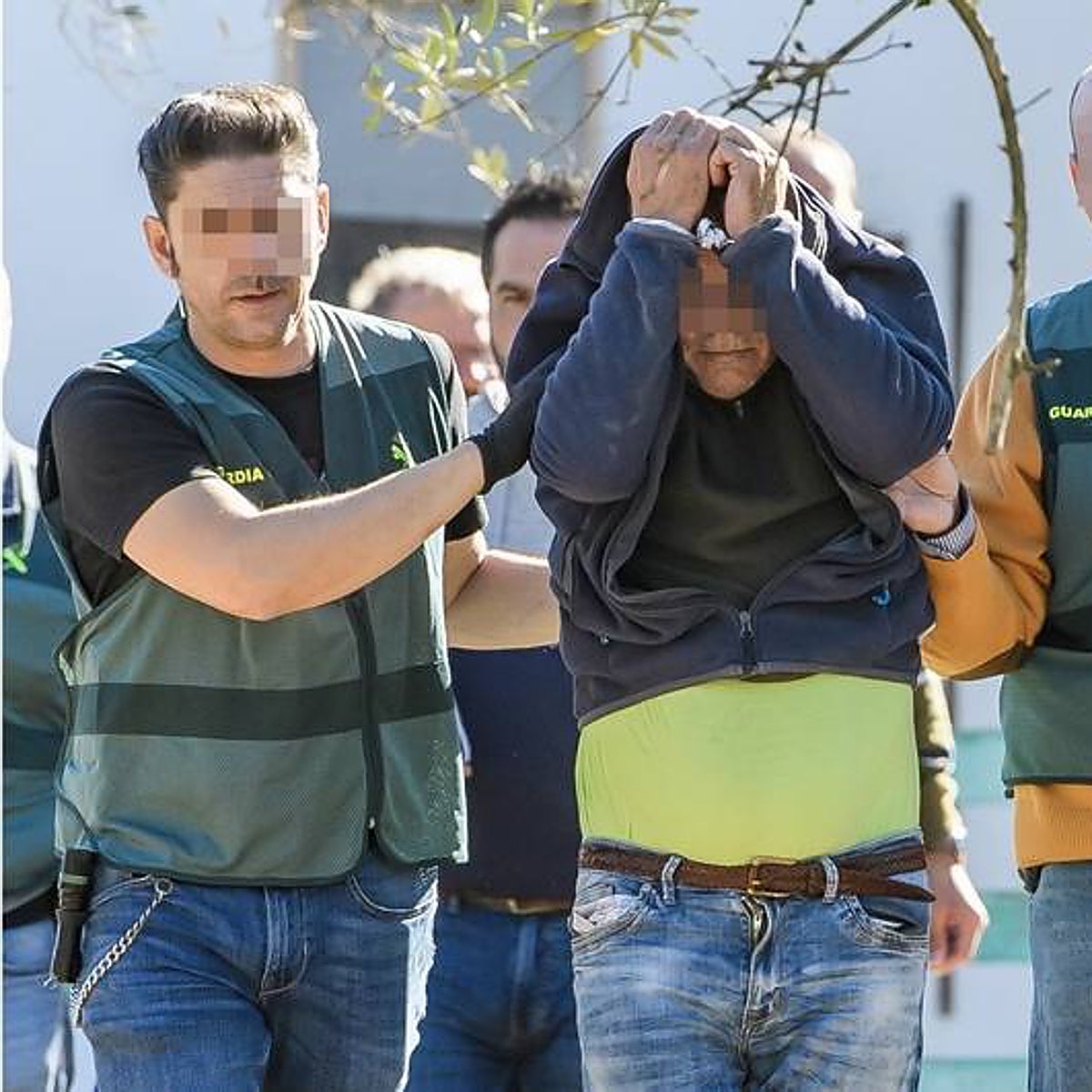 Atrapan en Sevilla al 'Lana', el capo de la droga en el Guadalquivir, mientras tiraba cohetes en Nochevieja con su hijo