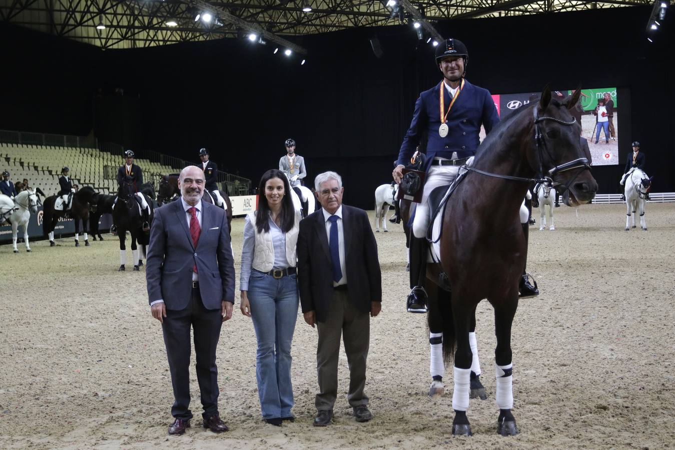 Caballistas y caballos recibieron este domingo sus premios como colofón a una gran edición de Sicab
