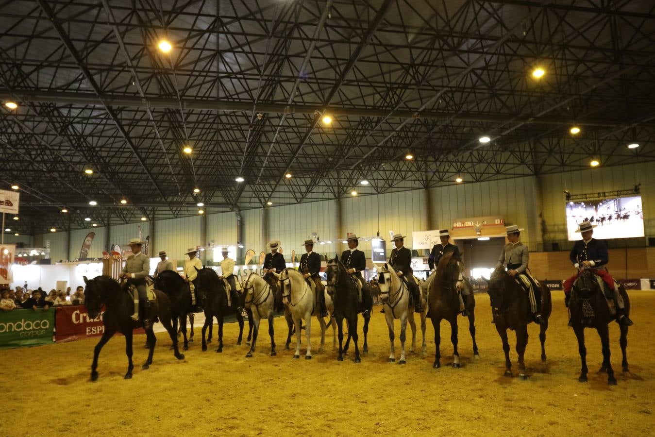 Caballistas y caballos recibieron este domingo sus premios como colofón a una gran edición de Sicab