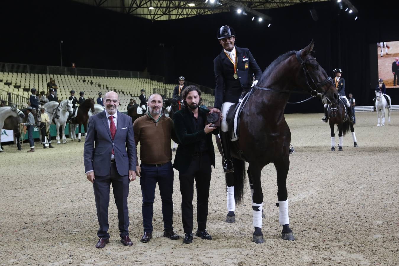 Caballistas y caballos recibieron este domingo sus premios como colofón a una gran edición de Sicab