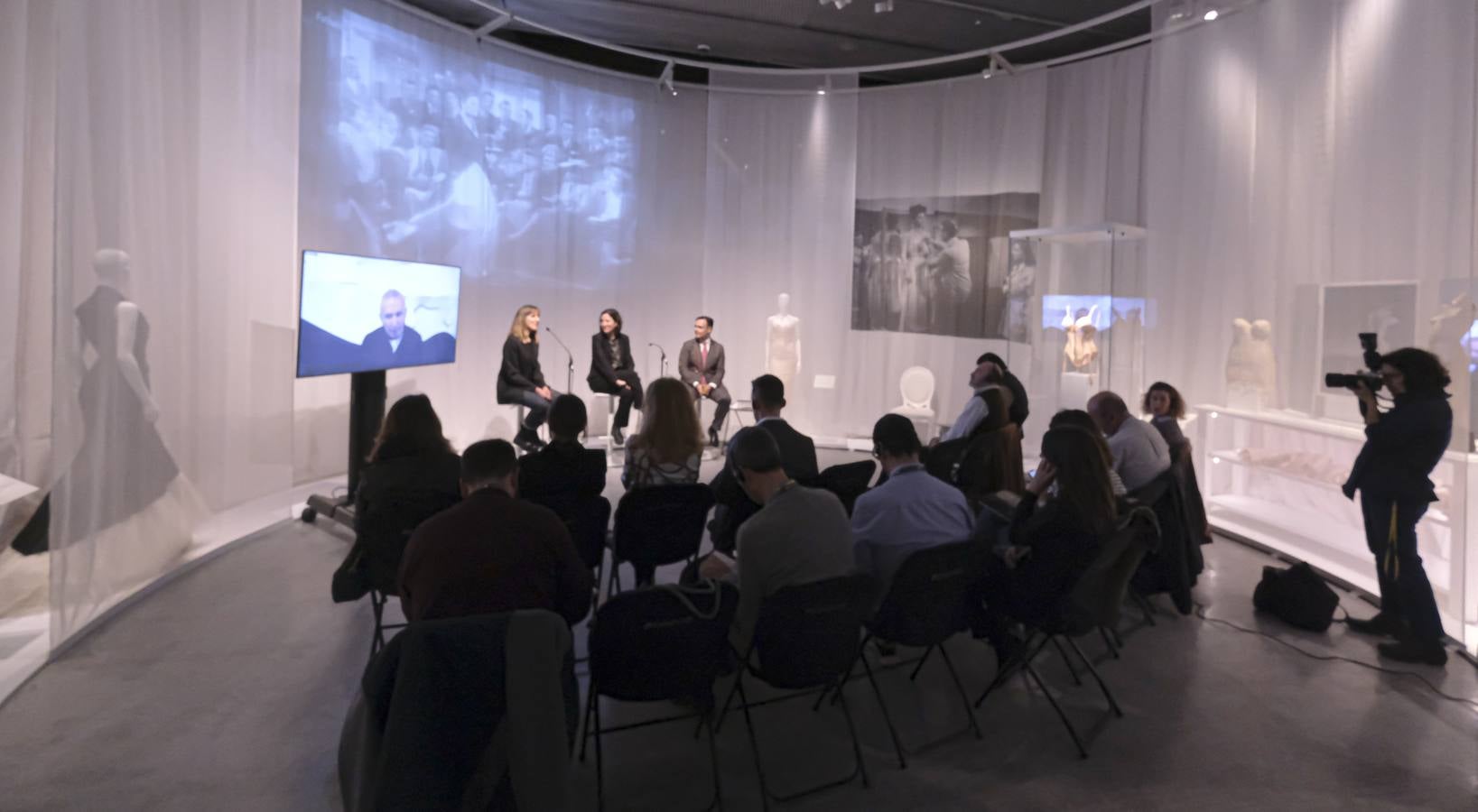 Exposición 'Cine y moda. Por Jean Paul Gaultier' en CaixaForum Sevilla