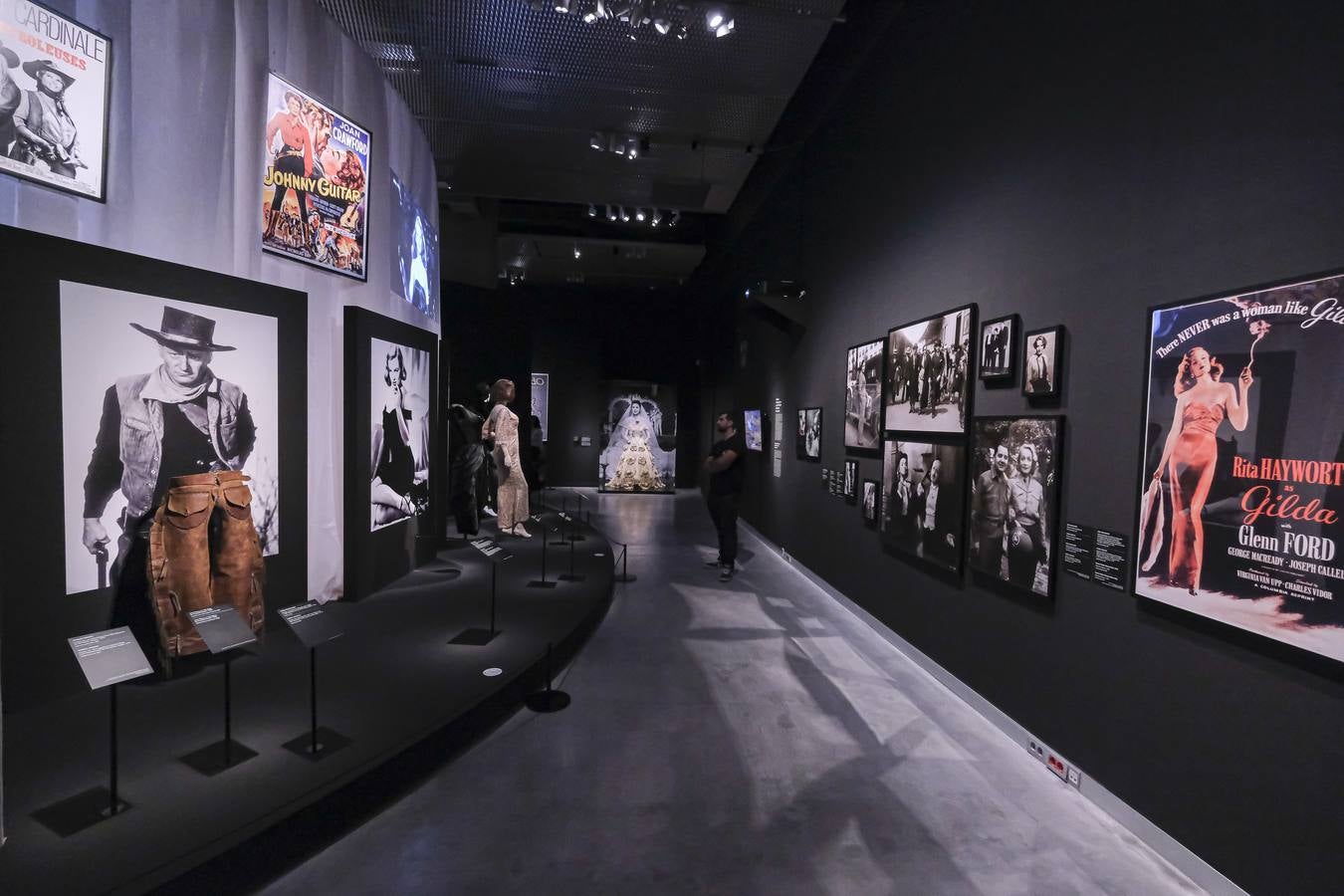 Exposición 'Cine y moda. Por Jean Paul Gaultier' en CaixaForum Sevilla