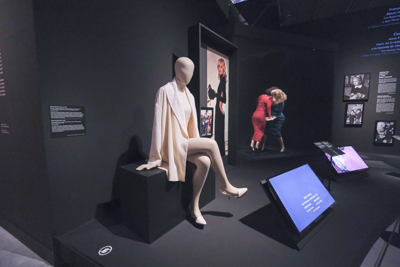 Exposición 'Cine y moda. Por Jean Paul Gaultier' en CaixaForum Sevilla