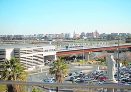 El metro, segundo plato de la visita de la ministra de Transportes a Sevilla