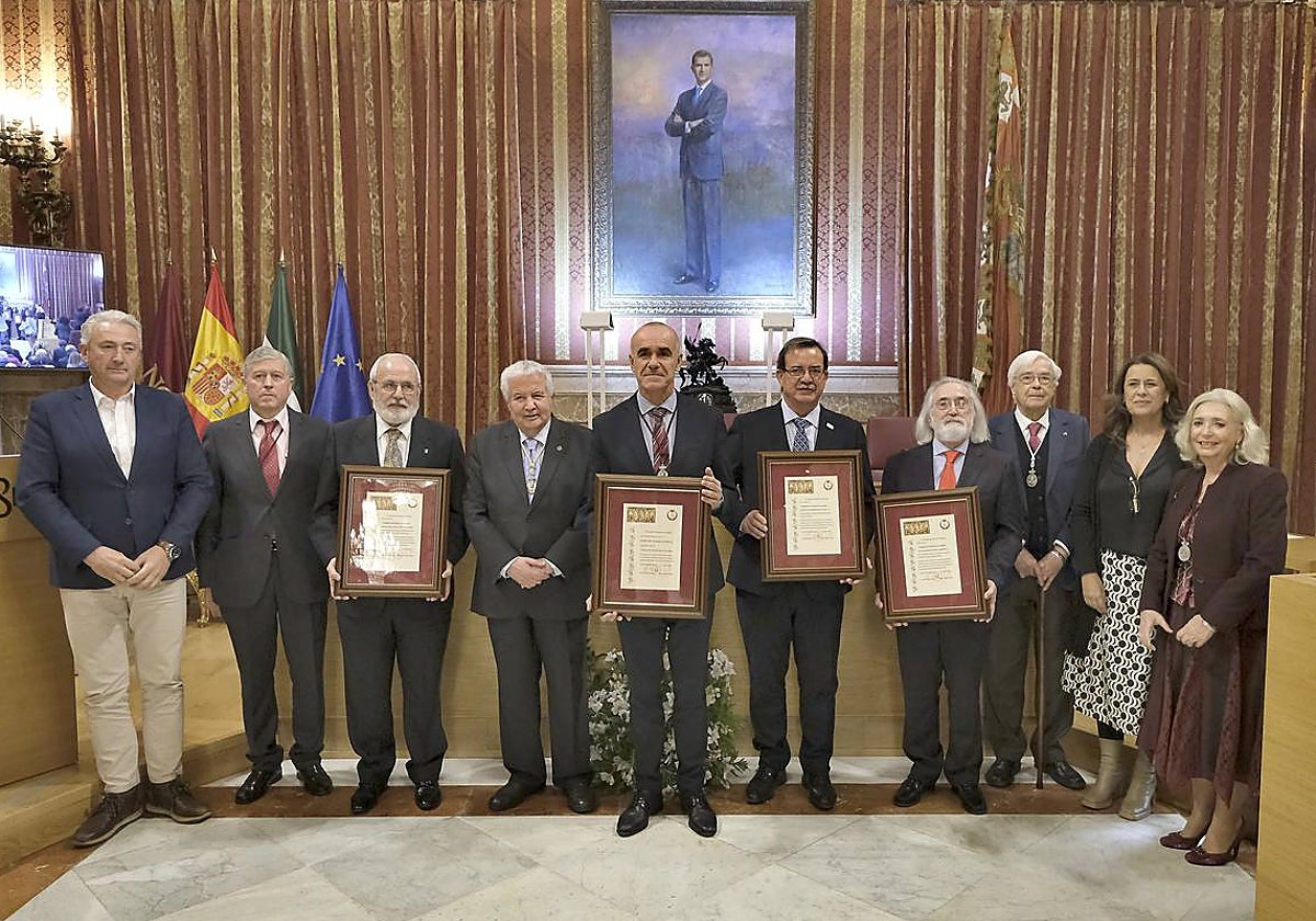 El Ayuntamiento de Sevilla acoge la entrega de los premios Alfonso X el ...