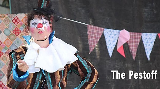 La obra 'The PestOff' de ClownCabaret
