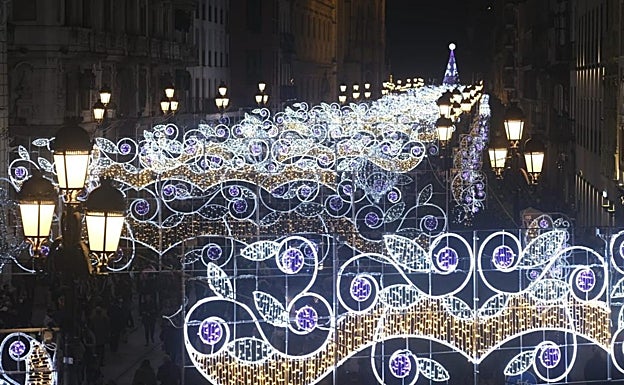 Guía completa del encendido de las luces de Navidad en Sevilla este lunes: horarios, calles y actividades