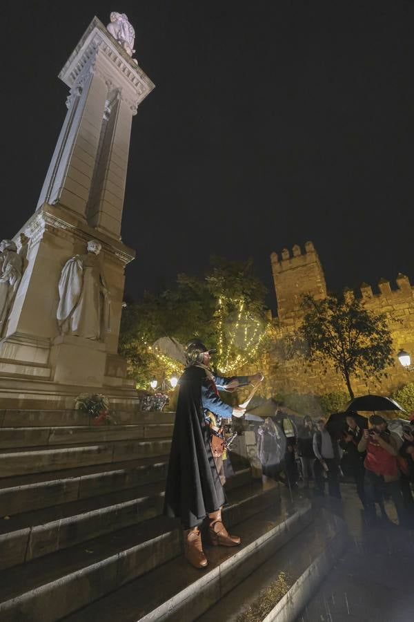 Un momento del desfile de Tercio de Olivares por las calles de Sevilla