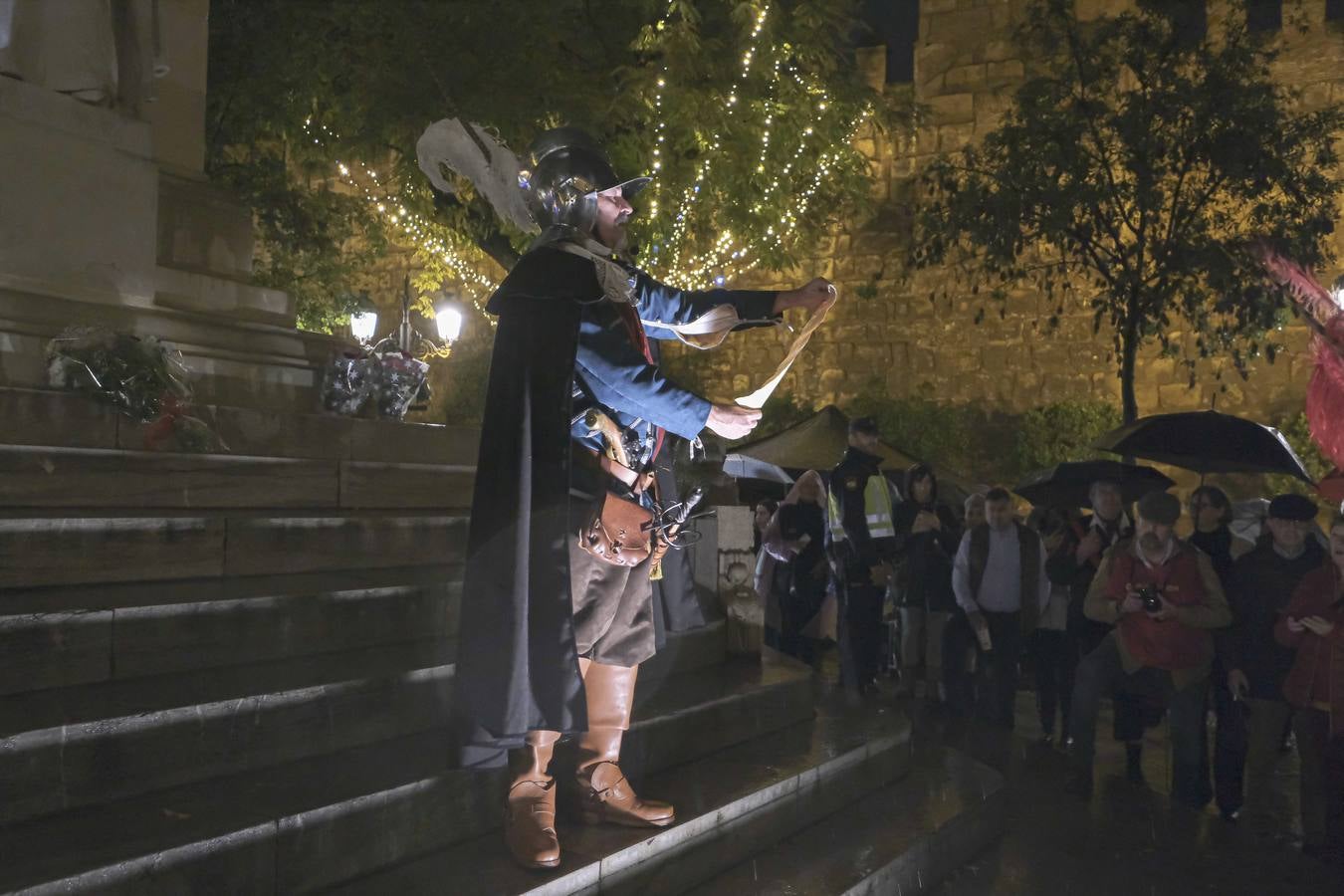 Un momento del desfile de Tercio de Olivares por las calles de Sevilla